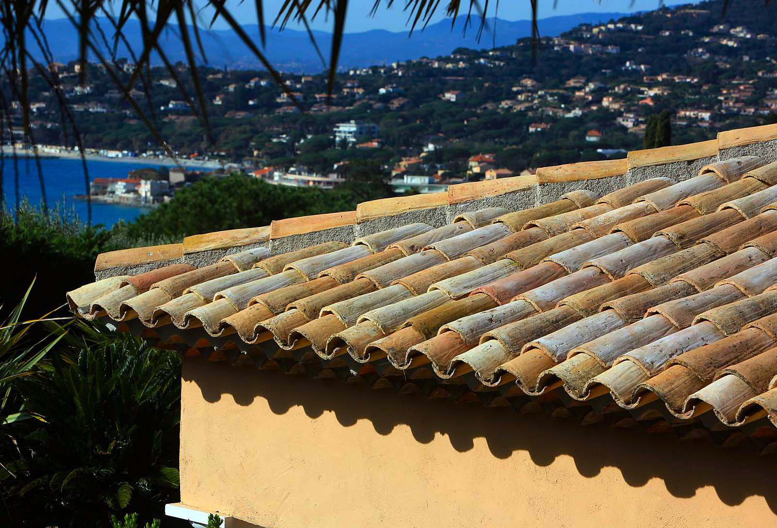 Couvreur : réparation & rénovation toiture Cavalaire-sur-Mer 83240 
